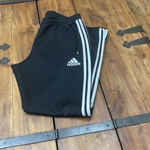 Men’s track pants
